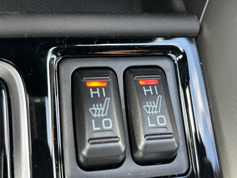 Mitsubishi Eclipse Cross Vehicle Full-screen Gallery Image 9