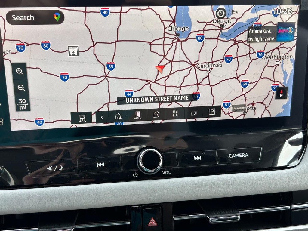 Mitsubishi Outlander Vehicle Full-screen Gallery Image 10