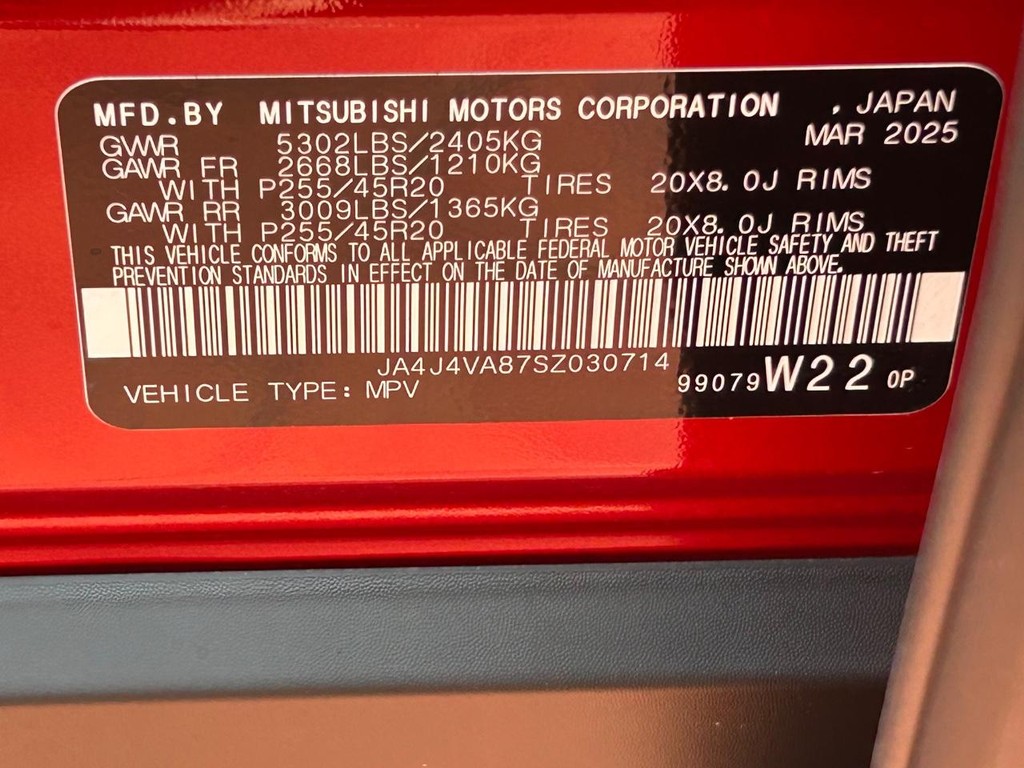 Mitsubishi Outlander Vehicle Full-screen Gallery Image 17