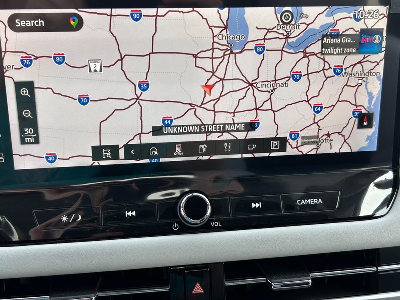 Mitsubishi Outlander Vehicle Full-screen Gallery Image 10