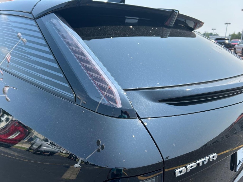 Cadillac OPTIQ Vehicle Full-screen Gallery Image 11