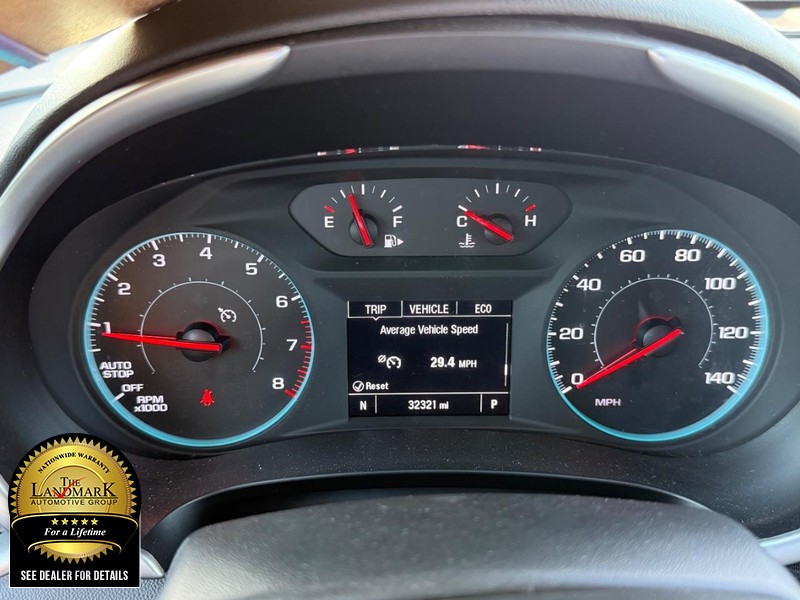 Chevrolet Malibu Vehicle Full-screen Gallery Image 12