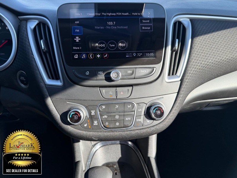 Chevrolet Malibu Vehicle Full-screen Gallery Image 18