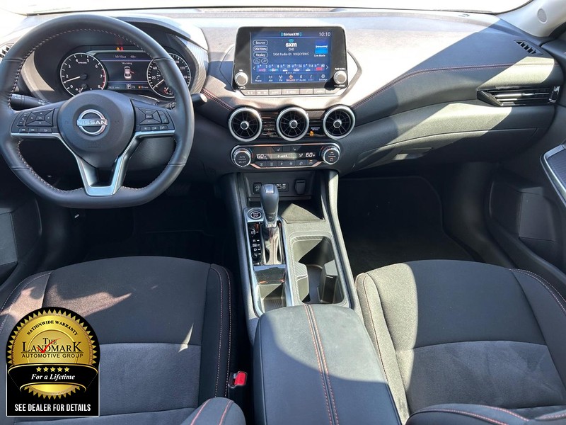 Nissan Sentra Vehicle Full-screen Gallery Image 16