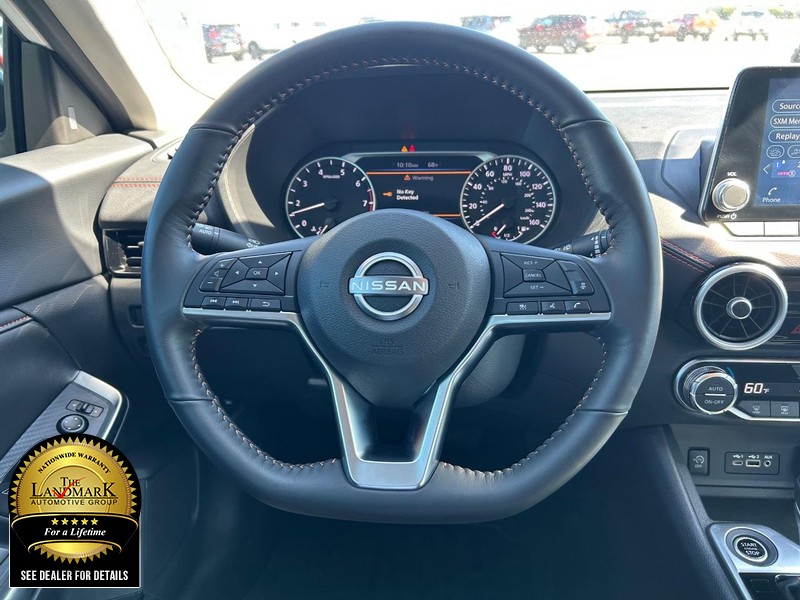 Nissan Sentra Vehicle Full-screen Gallery Image 17