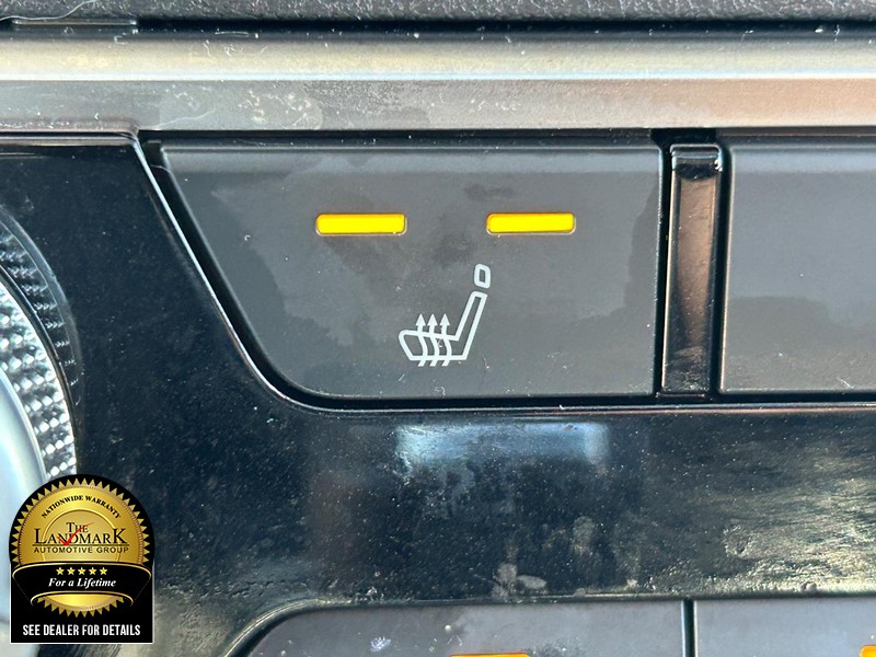 Nissan Altima Vehicle Full-screen Gallery Image 14