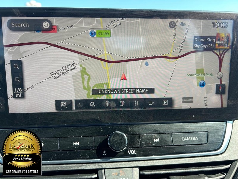 Nissan Altima Vehicle Full-screen Gallery Image 15