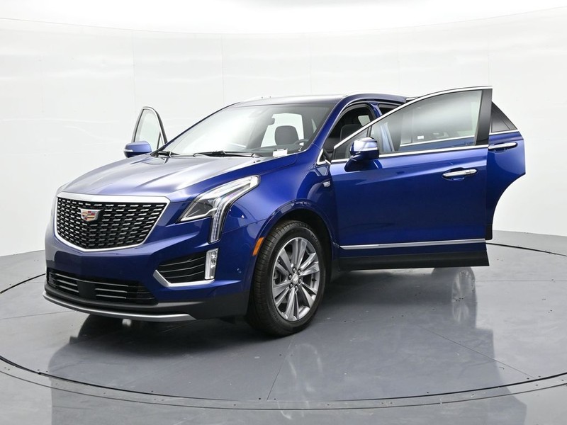 Cadillac XT5 Vehicle Full-screen Gallery Image 26