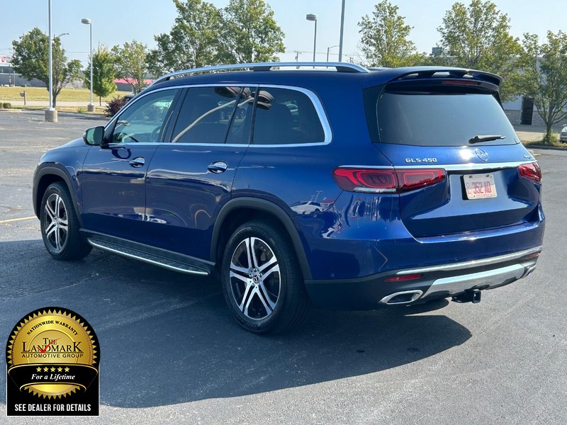 Mercedes-Benz GLS Vehicle Full-screen Gallery Image 6