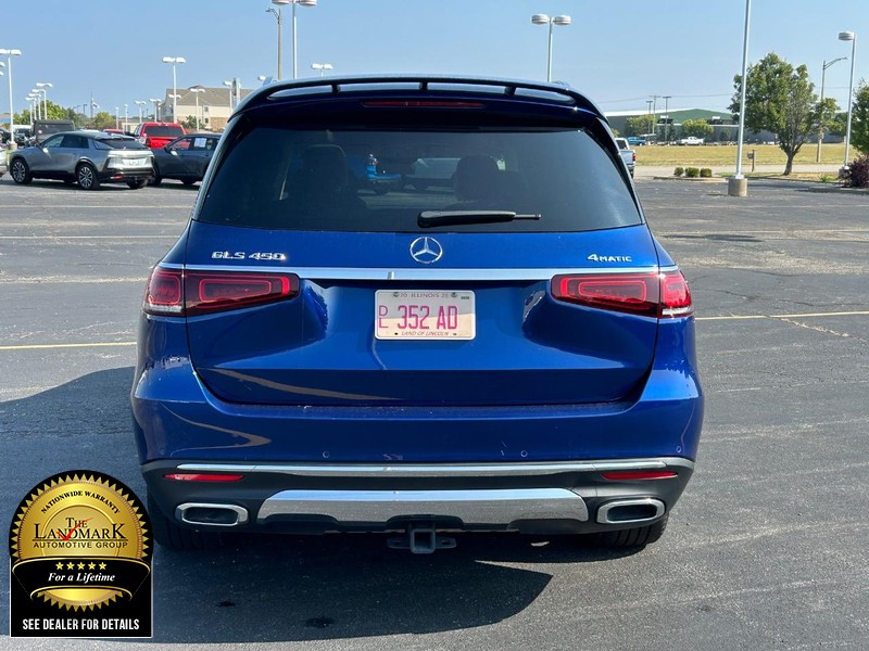 Mercedes-Benz GLS Vehicle Full-screen Gallery Image 7