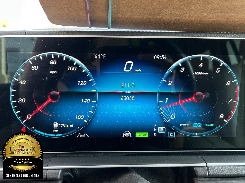 Mercedes-Benz GLS Vehicle Full-screen Gallery Image 12