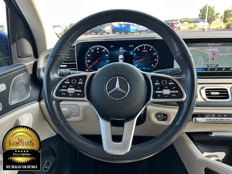 Mercedes-Benz GLS Vehicle Full-screen Gallery Image 21