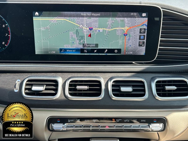 Mercedes-Benz GLS Vehicle Full-screen Gallery Image 22