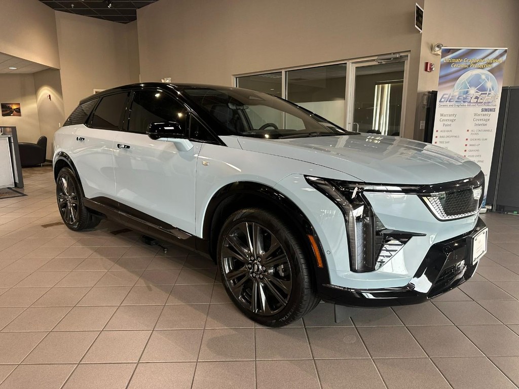 Cadillac OPTIQ Vehicle Full-screen Gallery Image 2