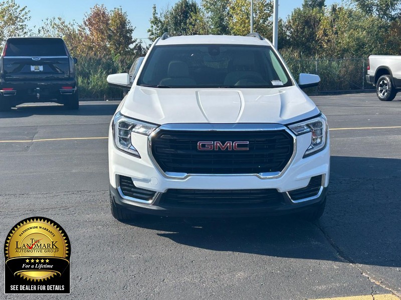 GMC Terrain Vehicle Full-screen Gallery Image 4