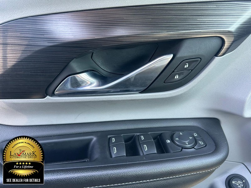 GMC Terrain Vehicle Full-screen Gallery Image 8