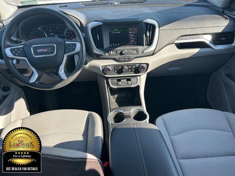 GMC Terrain Vehicle Full-screen Gallery Image 16