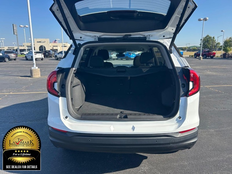 GMC Terrain Vehicle Full-screen Gallery Image 19