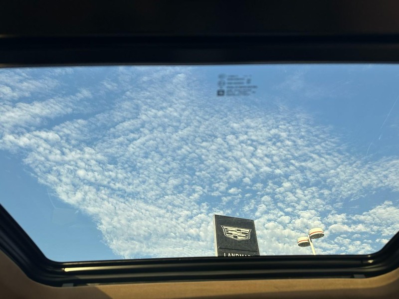 Cadillac XT6 Vehicle Full-screen Gallery Image 5