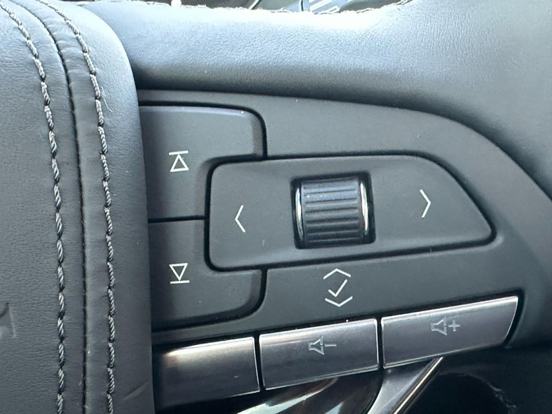 Cadillac XT6 Vehicle Full-screen Gallery Image 14