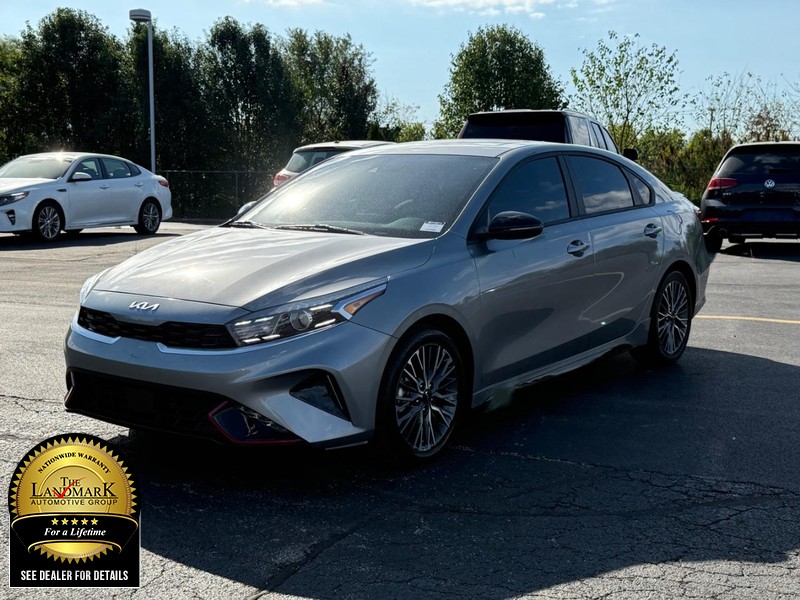 Kia Forte Vehicle Full-screen Gallery Image 5