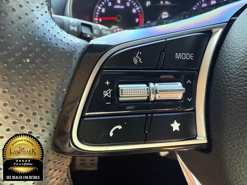 Kia Forte Vehicle Full-screen Gallery Image 10