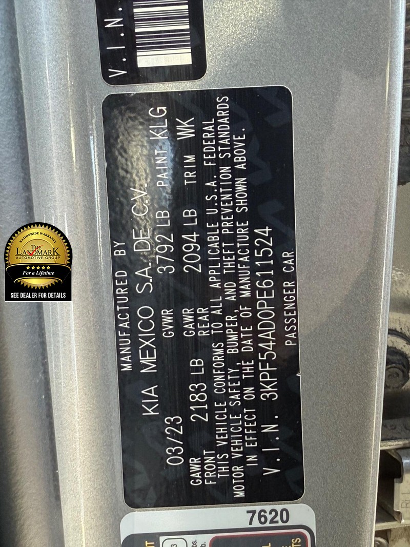 Kia Forte Vehicle Full-screen Gallery Image 21