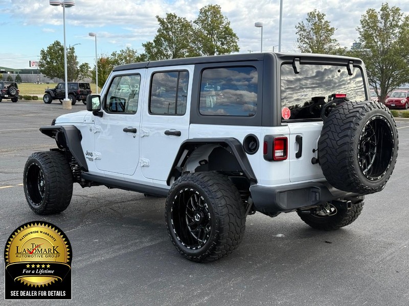 Jeep Wrangler Unlimited Vehicle Full-screen Gallery Image 6