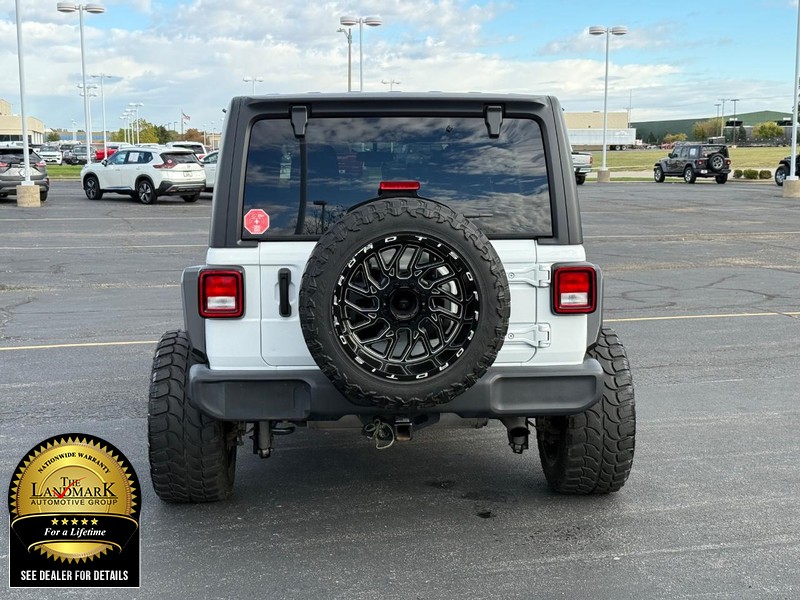 Jeep Wrangler Unlimited Vehicle Full-screen Gallery Image 7