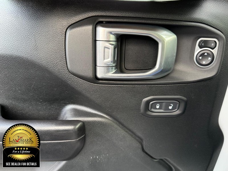 Jeep Wrangler Unlimited Vehicle Full-screen Gallery Image 8