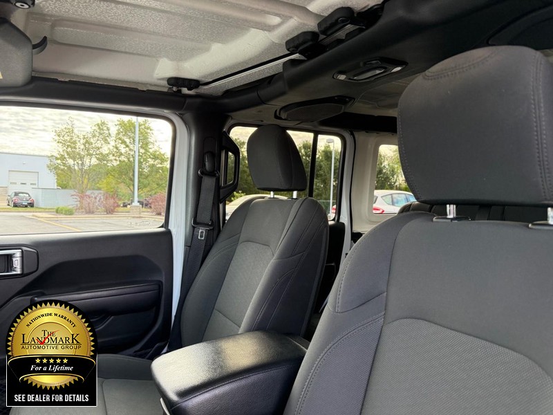 Jeep Wrangler Unlimited Vehicle Full-screen Gallery Image 9