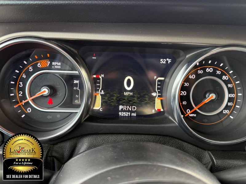 Jeep Wrangler Unlimited Vehicle Full-screen Gallery Image 12