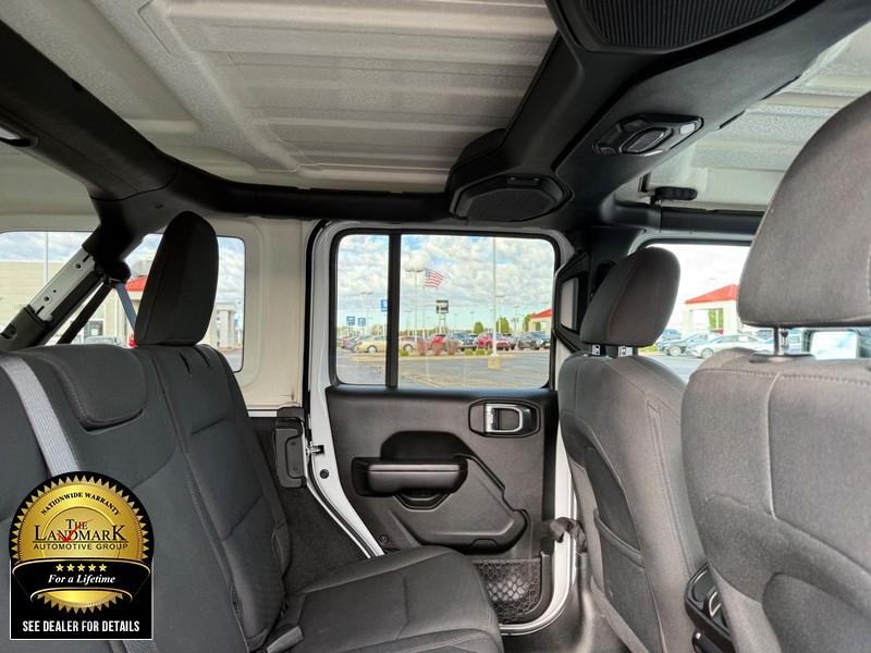 Jeep Wrangler Unlimited Vehicle Full-screen Gallery Image 14