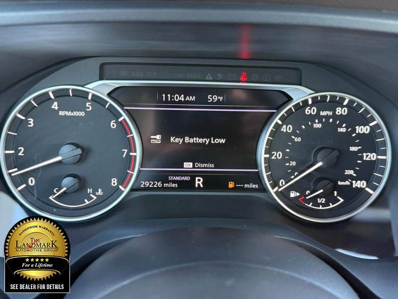 Nissan Rogue Vehicle Full-screen Gallery Image 12