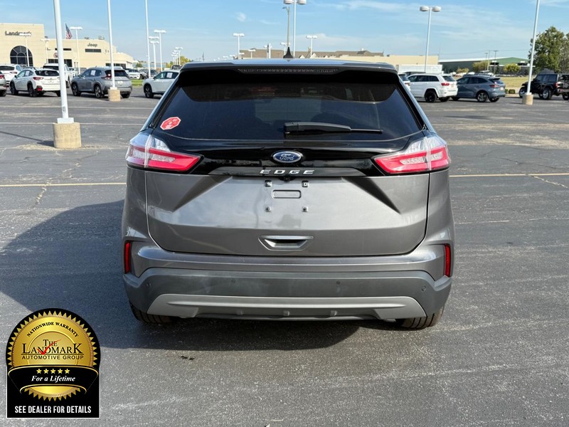 Ford Edge Vehicle Full-screen Gallery Image 7