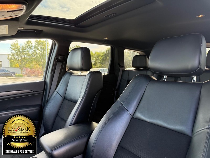 Jeep Grand Cherokee WK Vehicle Full-screen Gallery Image 9