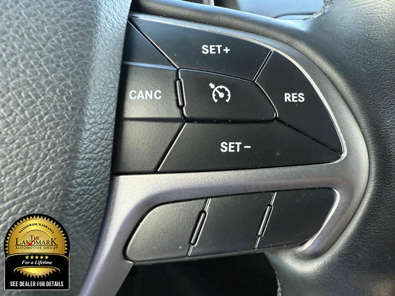 Jeep Grand Cherokee WK Vehicle Full-screen Gallery Image 11