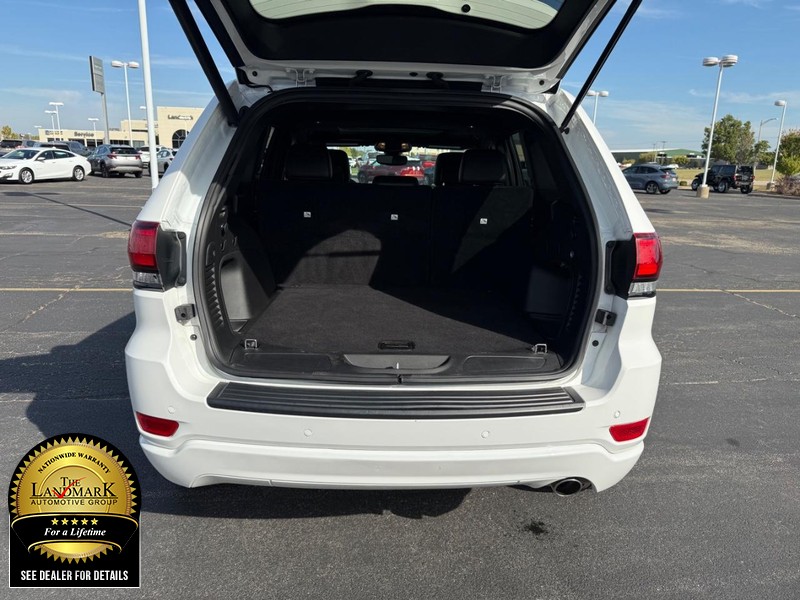 Jeep Grand Cherokee WK Vehicle Full-screen Gallery Image 20