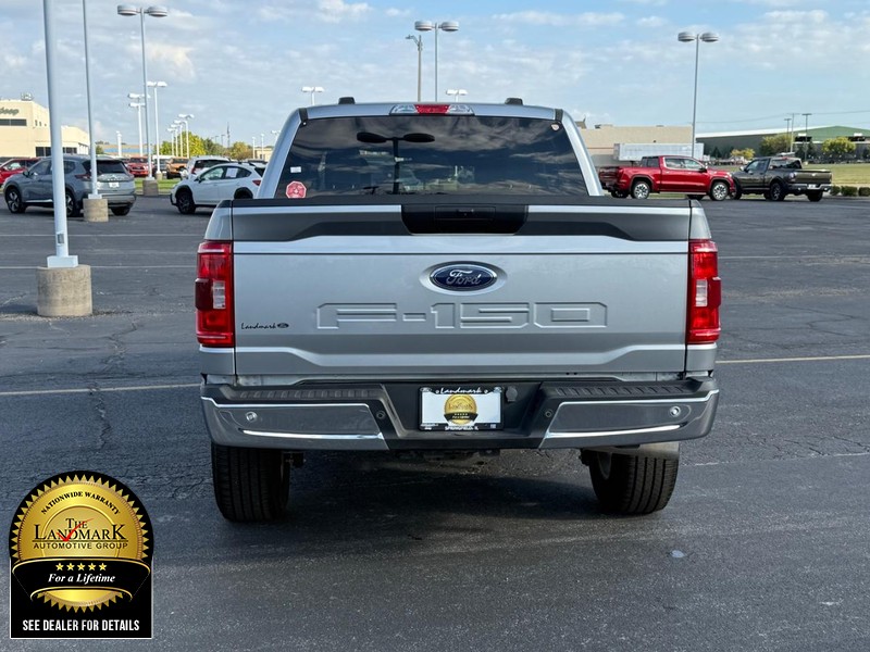 Ford F-150 Vehicle Full-screen Gallery Image 7