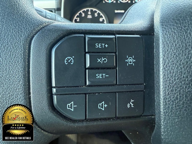 Ford F-150 Vehicle Full-screen Gallery Image 10