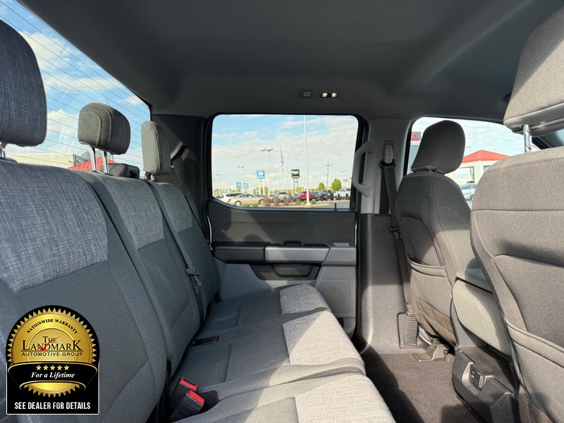 Ford F-150 Vehicle Full-screen Gallery Image 14