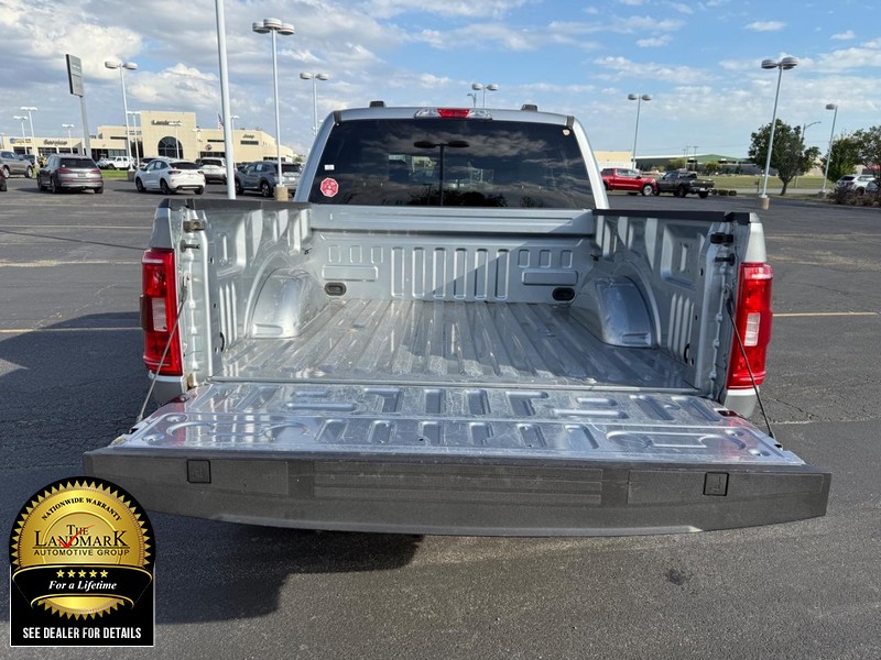 Ford F-150 Vehicle Full-screen Gallery Image 18