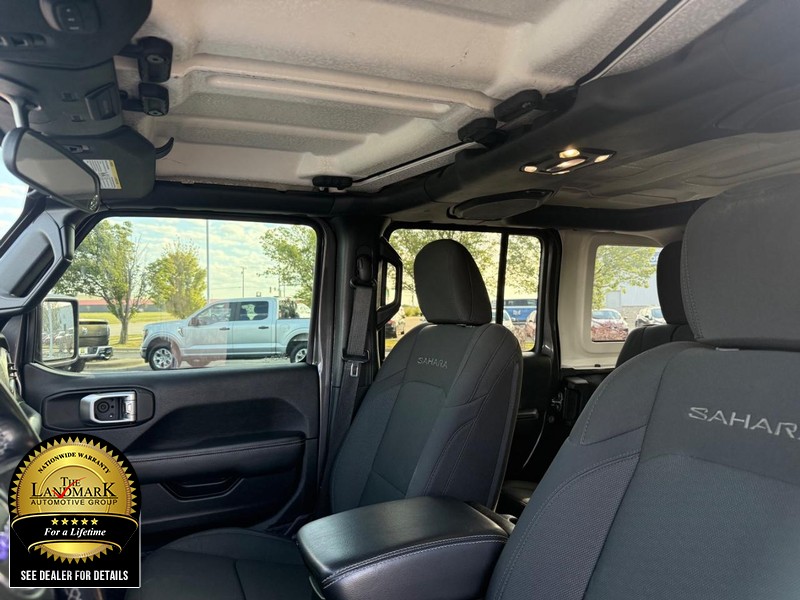 Jeep Wrangler Unlimited Vehicle Full-screen Gallery Image 9