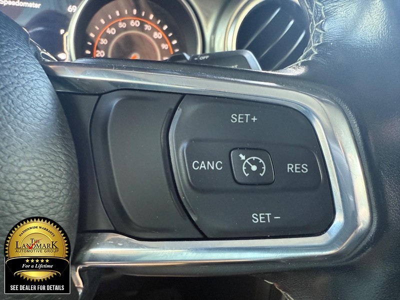 Jeep Wrangler Unlimited Vehicle Full-screen Gallery Image 11