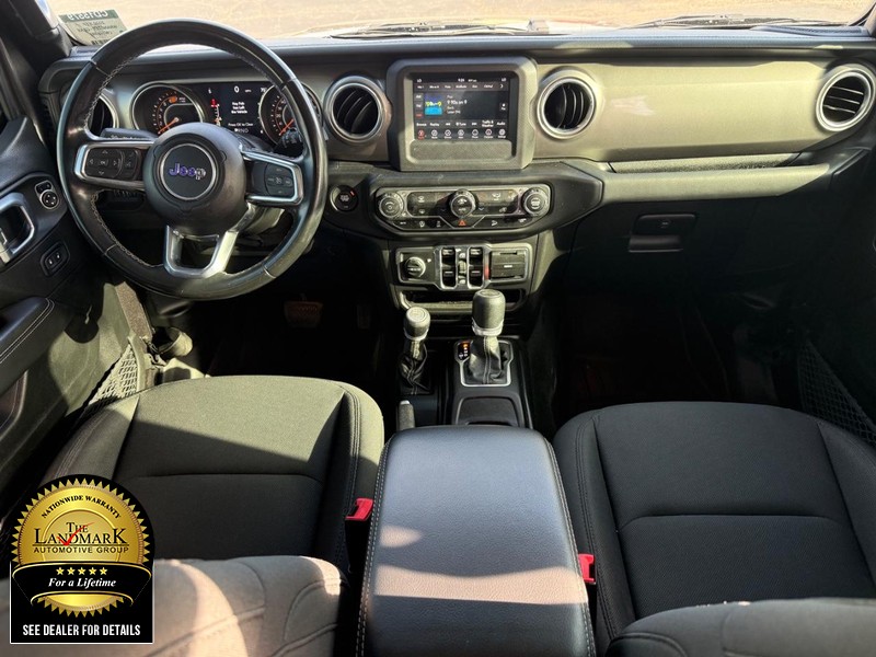 Jeep Wrangler Unlimited Vehicle Full-screen Gallery Image 15