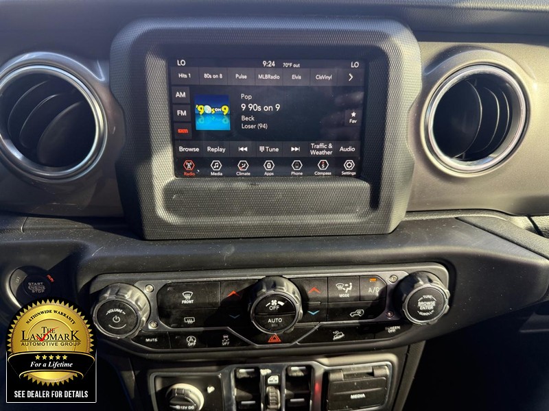 Jeep Wrangler Unlimited Vehicle Full-screen Gallery Image 17