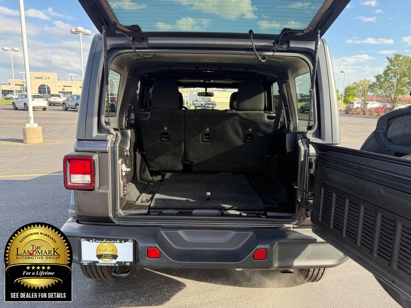 Jeep Wrangler Unlimited Vehicle Full-screen Gallery Image 18