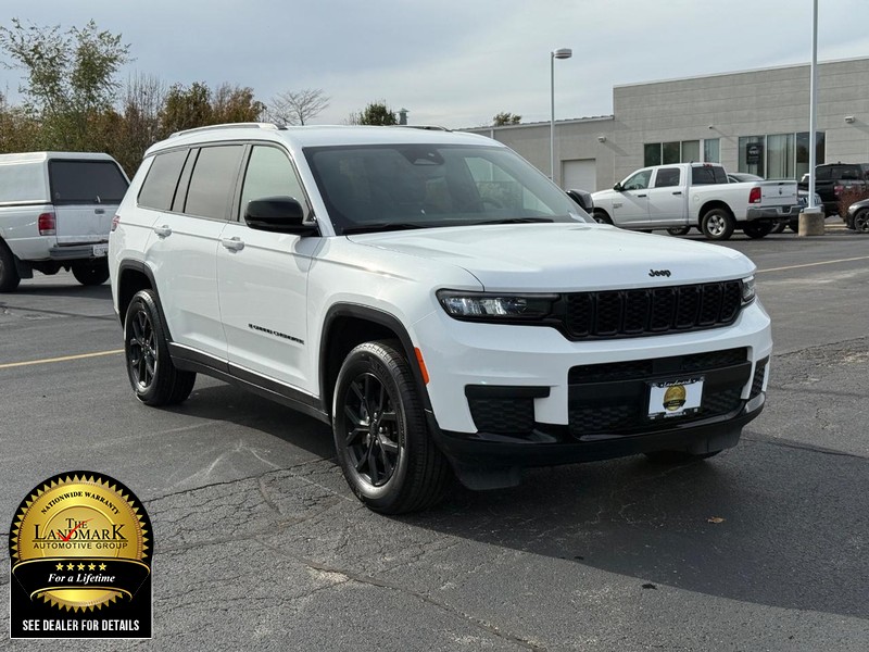 Jeep Grand Cherokee L Vehicle Full-screen Gallery Image 2