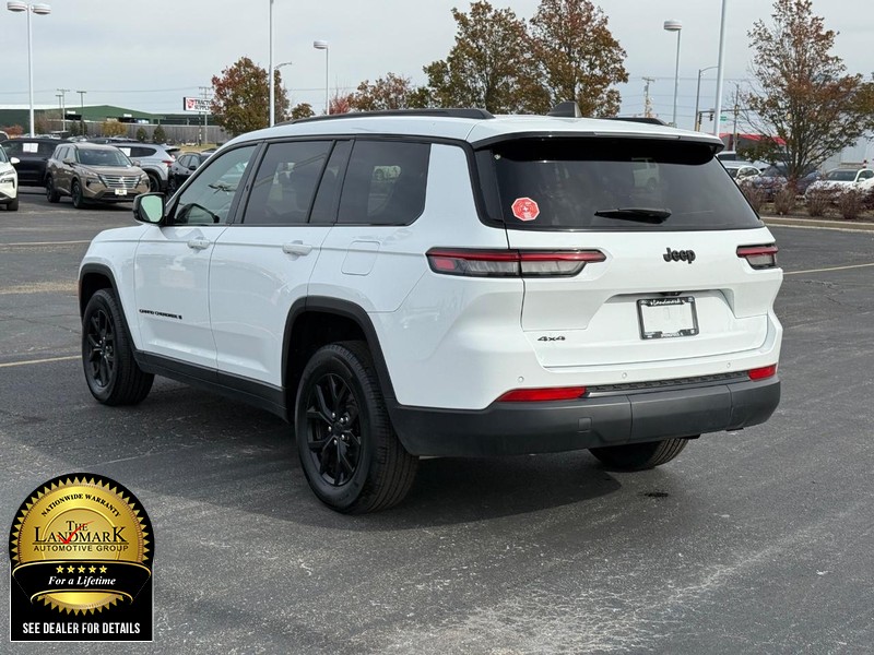 Jeep Grand Cherokee L Vehicle Full-screen Gallery Image 6
