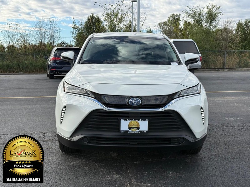 Toyota Venza Vehicle Full-screen Gallery Image 4